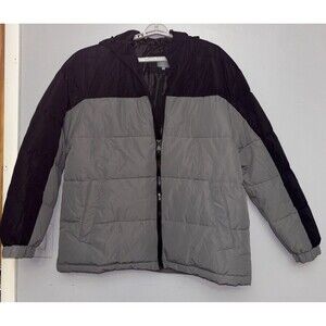 Berkley Jensen Men’s size XXL puffer jacket. Gray & Black . Full Zip with hood.